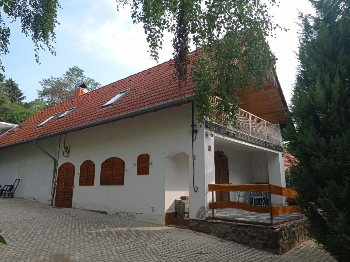 Villa Parraghegy Apartman Zalaszanto Exterior foto