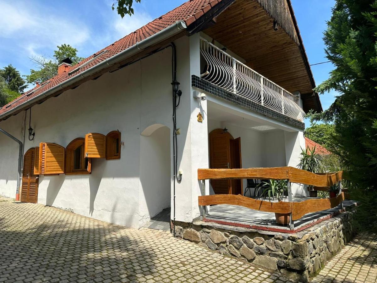 Villa Parraghegy Apartman Zalaszanto Exterior foto
