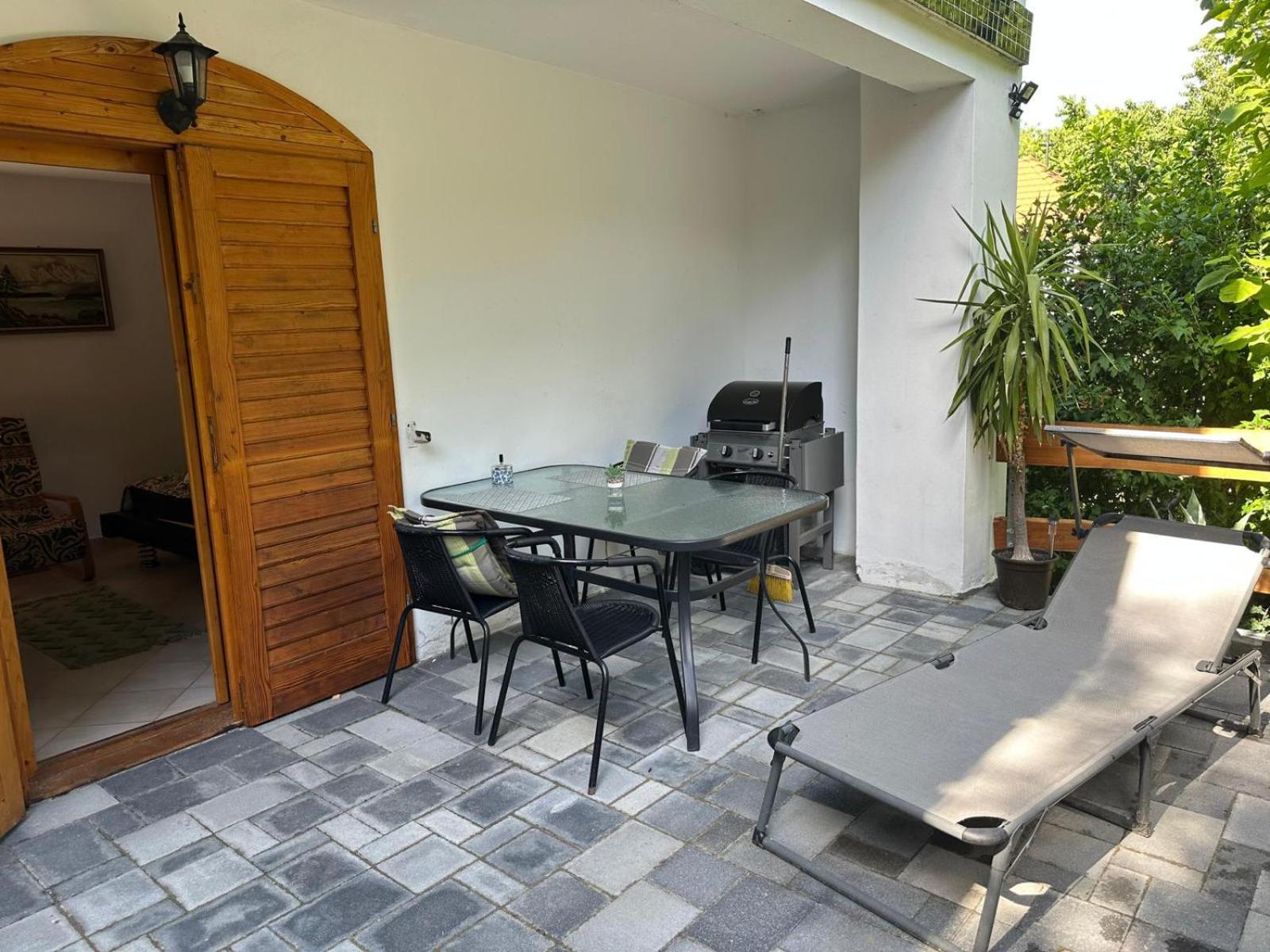 Villa Parraghegy Apartman Zalaszanto Exterior foto